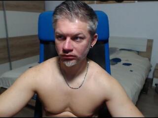Robby Shaw webcam flirt4free model stream image