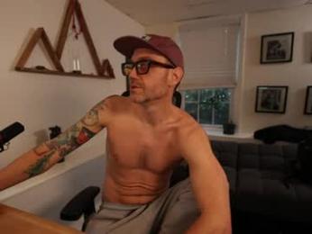 bradbronton webcam chaturbate model stream image