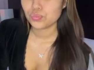 lillytillercam webcam camsoda model stream image