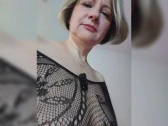 LoveSuperGerl webcam model stream image