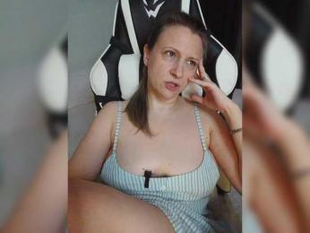 LoveSuperGerl webcam model stream image