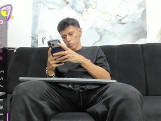 andy-dwels777 webcam model stream image