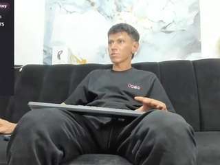 andy-dwels777 webcam model stream image