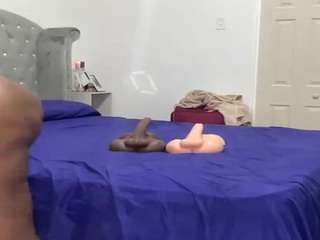 coco-dethick webcam camsoda model stream image