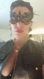 Penele webcam cam4 model stream image