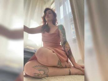 HoneyCherry bongacams stream image