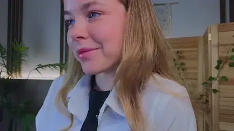 milly_shy stripchat stream image