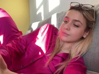 Maci Reynolds flirt4free stream image