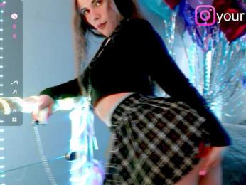 VikkiExtraCheese bongacams stream image