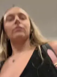 lunagirl13 stripchat stream image