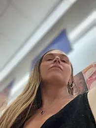 lunagirl13 stripchat stream image