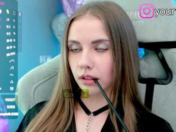 VikkiExtraCheese bongacams stream image