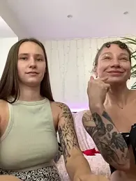 HotCaramellsTV stripchat stream image