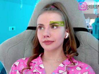 VikkiExtraCheese bongacams stream image