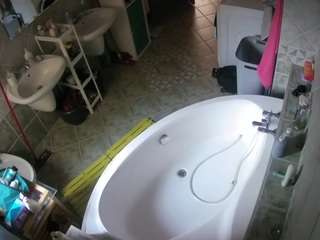 voyeurcam-julmodels-bath-1st-1 camsoda stream image