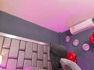 atinxnaugthy camsoda stream image