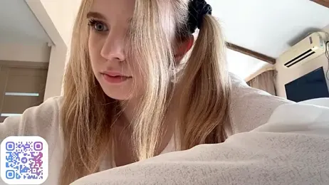 FruityXo stripchat stream image