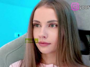 VikkiExtraCheese bongacams stream image