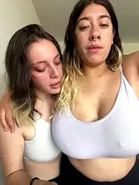 Enyeld_ruru stripchat stream image