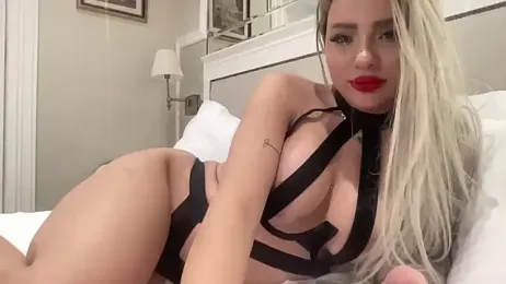 petitebeauty stripchat stream image