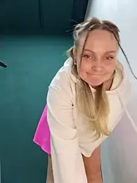 Bondgirl_013 stripchat stream image