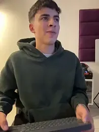 AdrianRinaldi stripchat stream image