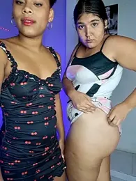 royalgirls_x stripchat stream image