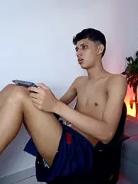 Alayn_sexy_ayes stripchat stream image