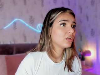 emyliesander camsoda stream image