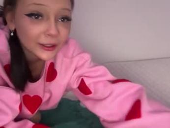 tinnydoll chaturbate stream image