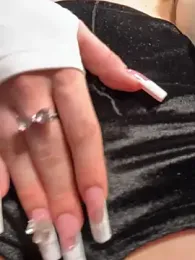 elloriah stripchat stream image