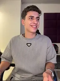 AdrianRinaldi stripchat stream image