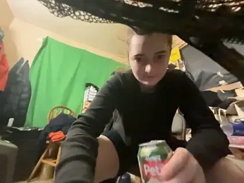 Snowbunnycake_131 stripchat stream image