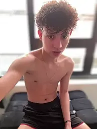 yoursexyjose stripchat stream image