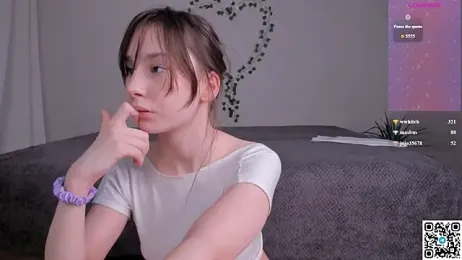 emmelieflorence stripchat stream image