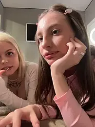 elloriah stripchat stream image