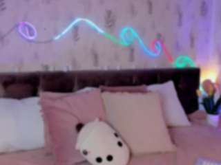 emyliesander camsoda stream image