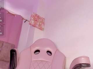 mia-royal camsoda stream image