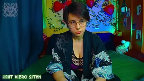 TrickyKitsune stripchat stream image