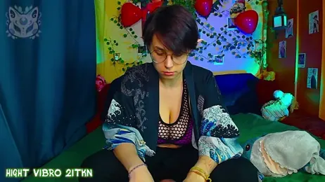 TrickyKitsune stripchat stream image