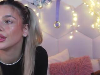 Maci Reynolds flirt4free stream image