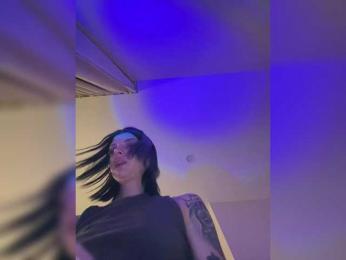 chicanogirl bongacams stream image