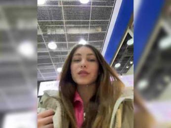 sweetAdel bongacams stream image