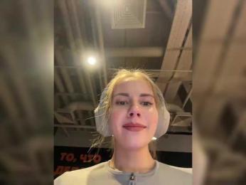 VikkiExtraCheese bongacams stream image