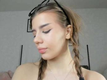 dolly-ll bongacams stream image