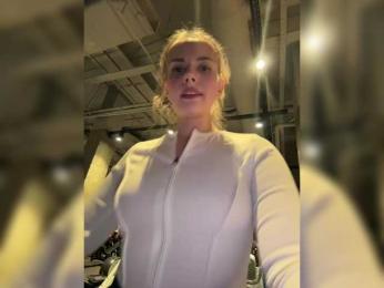 VikkiExtraCheese bongacams stream image