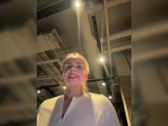 VikkiExtraCheese bongacams stream image