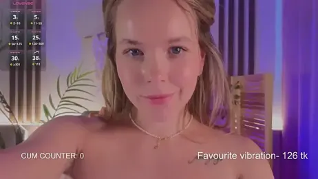 milly_shy stripchat stream image