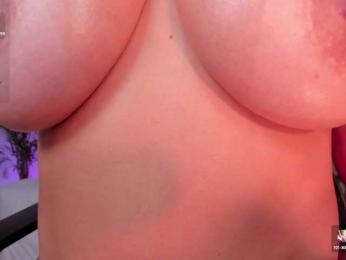 LeahJones bongacams stream image