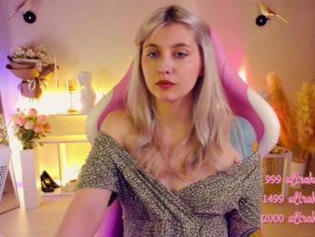 HoneyCherry bongacams stream image